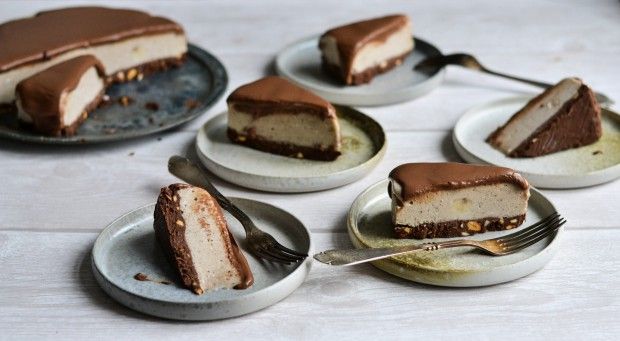 Chocolate & Banana Split Ice Cream Pie w. Brownie Crust (Vegan)