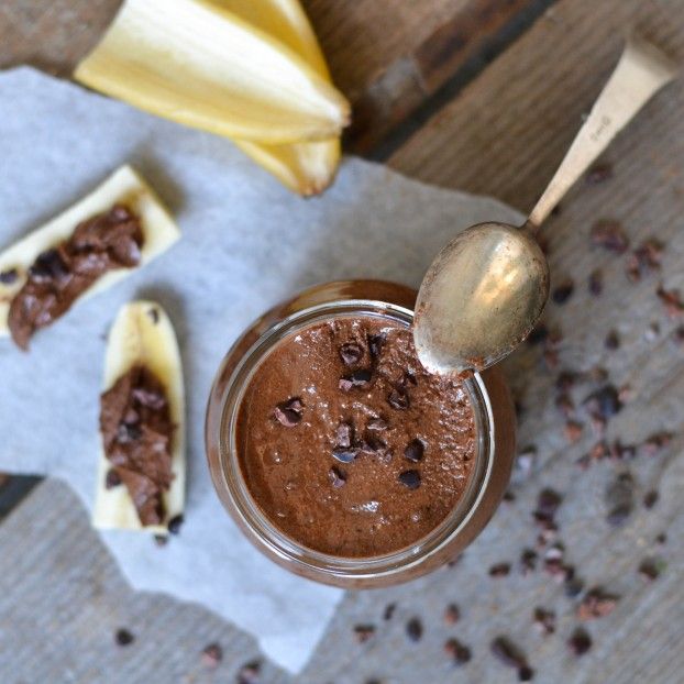 DIY Almond Butter with Chocolate & Crunch – The Perfect Christmas Giveaway