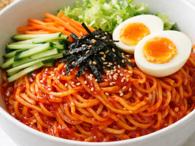 Bibimmyeon (Korean Spicy Cold Noodles)